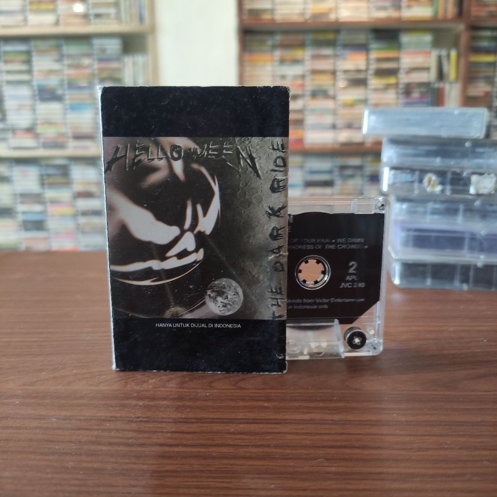 Kaset Pita Helloween The Dark Ride