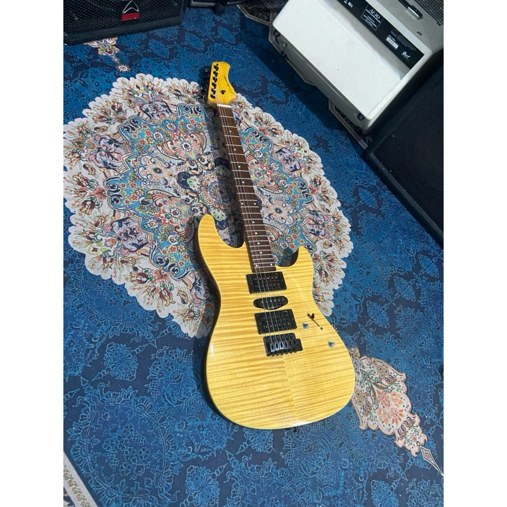 Gitar Elektrik Neo Classicism Dame