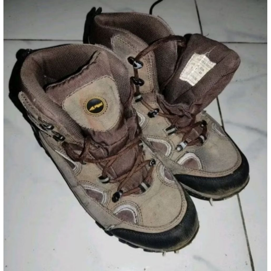 sepatu arei outdoor size 41