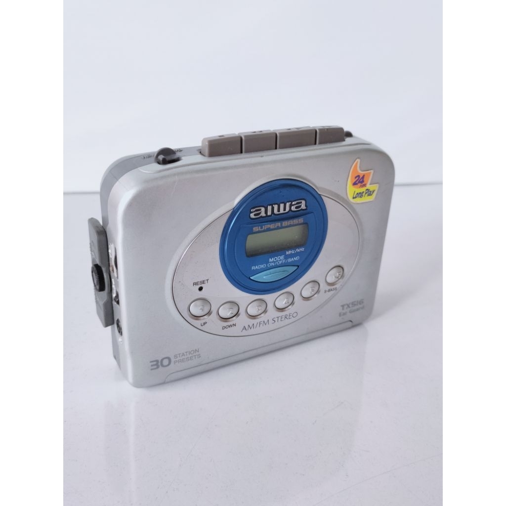 Walkman Aiwa HS-TX516 super bass vintage radio AM FM stereo tuner cassette player pemutar kaset pita