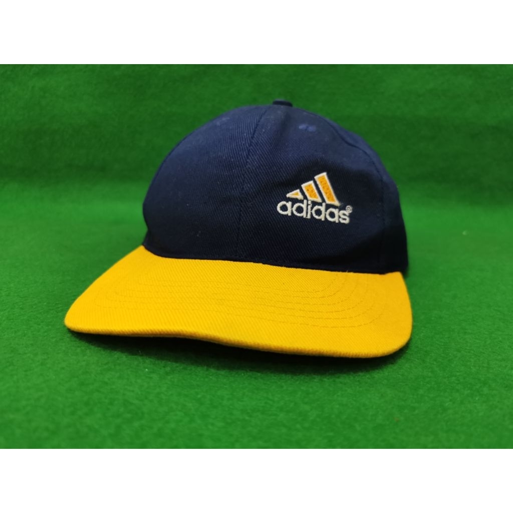 topi vintage adidas