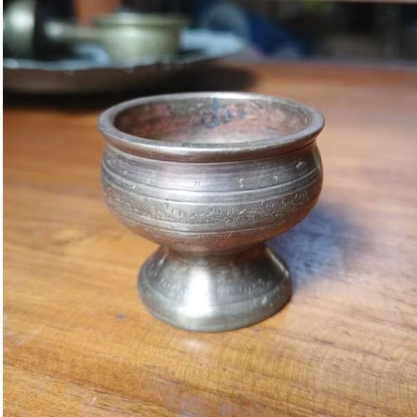 bokor mini Kuningan lawas antik vintage jadul