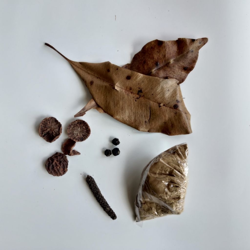 Pilis Kening Pasca Lahiran Nifas Melahirkan