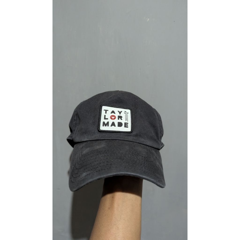 topi bekas