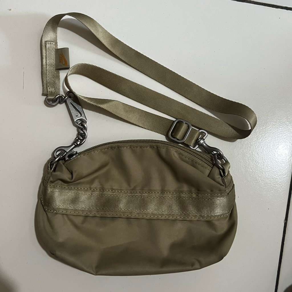 Preloved Sling Bad Nike Ori. Nike futura luxe crossbody bag