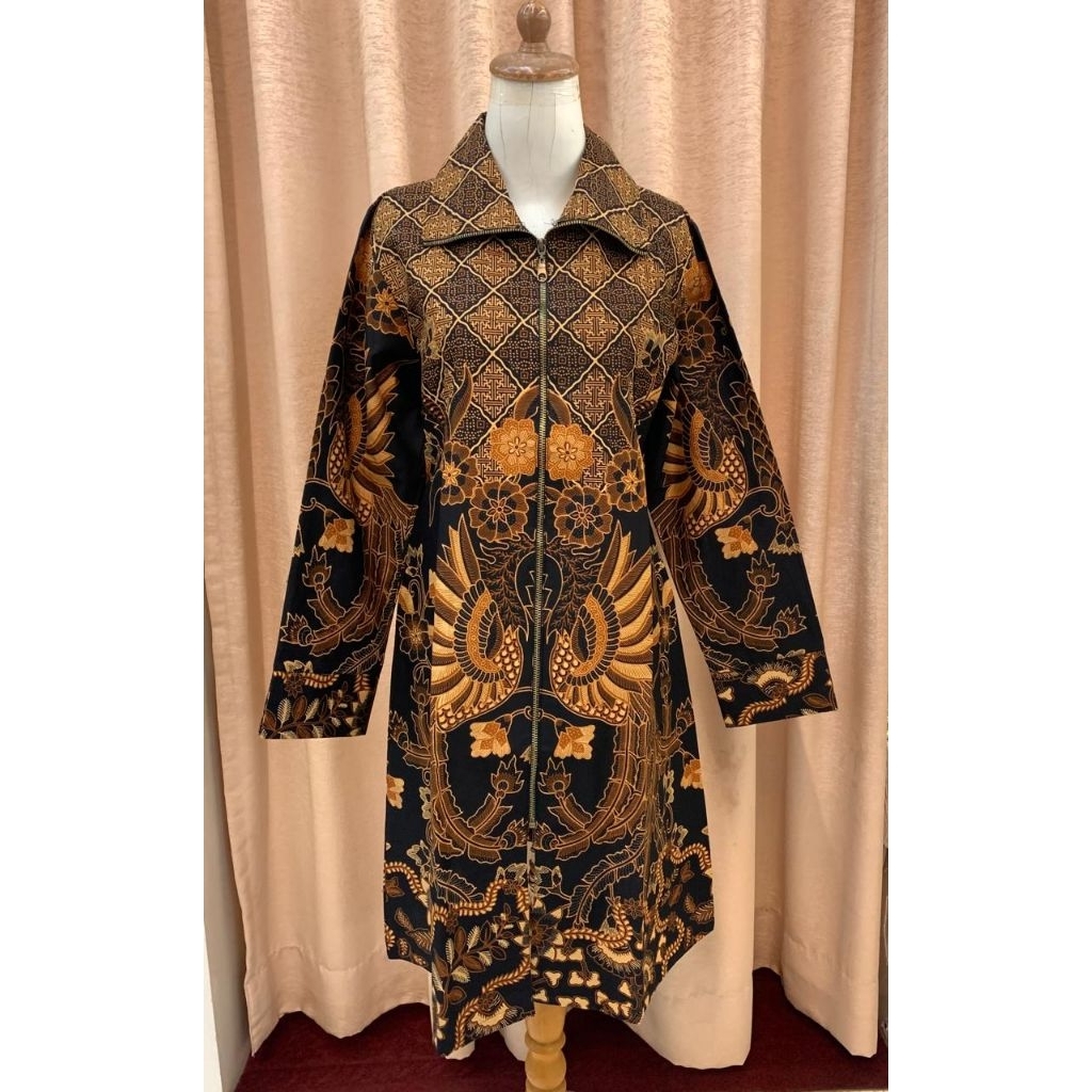 Tunik batik Danar Hadi Solo