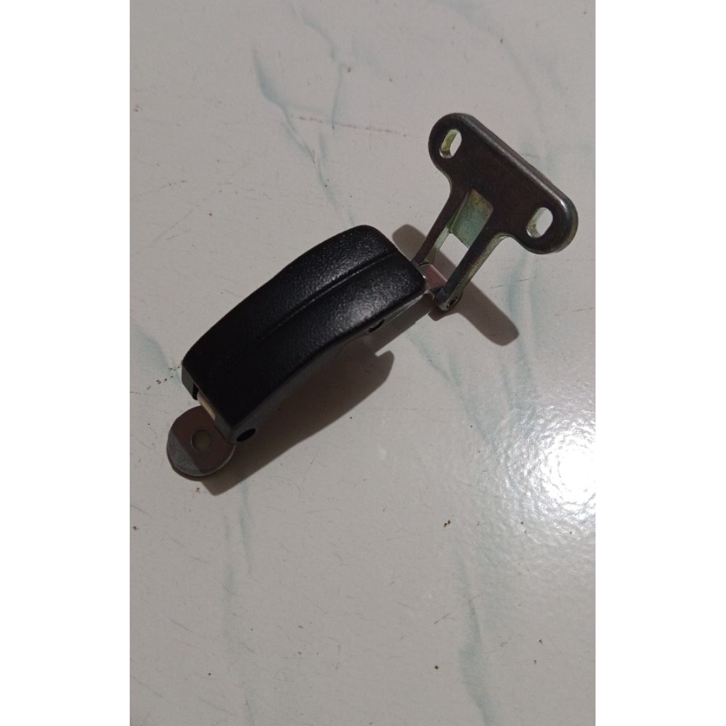 PENGUNCI KACA BELAKANG JIMNY / KATANA