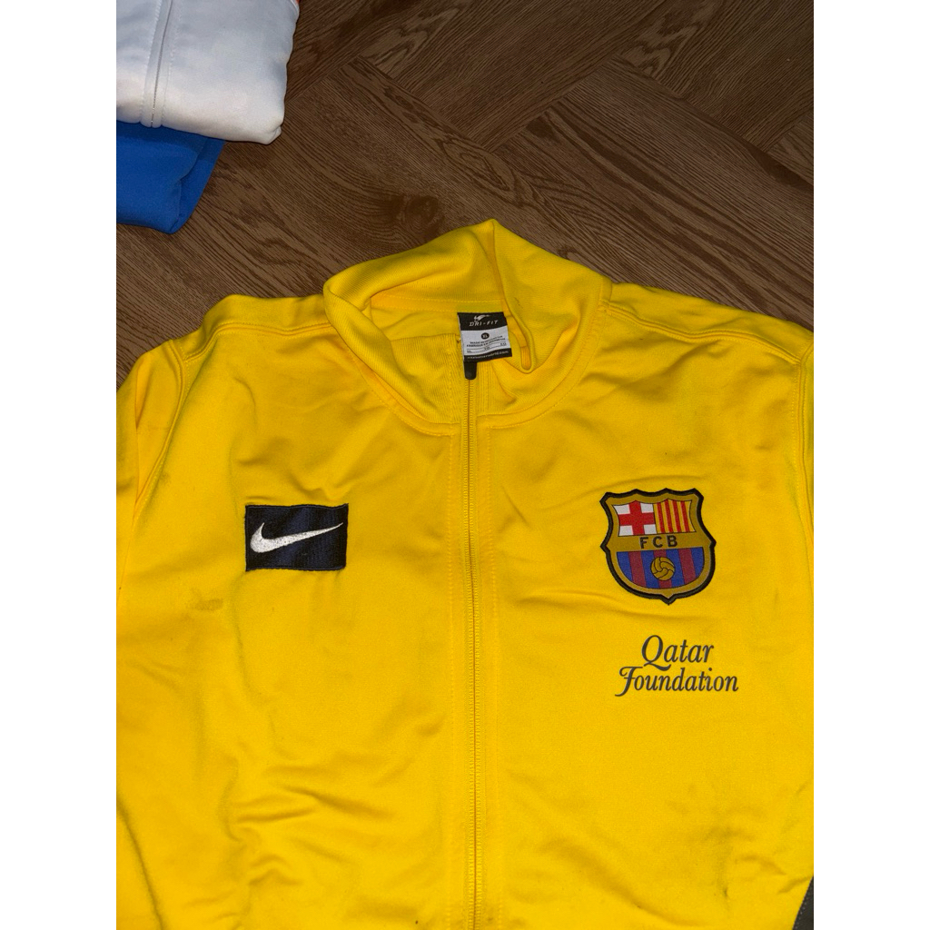 PRELOVE JAKET BOLA NIKE