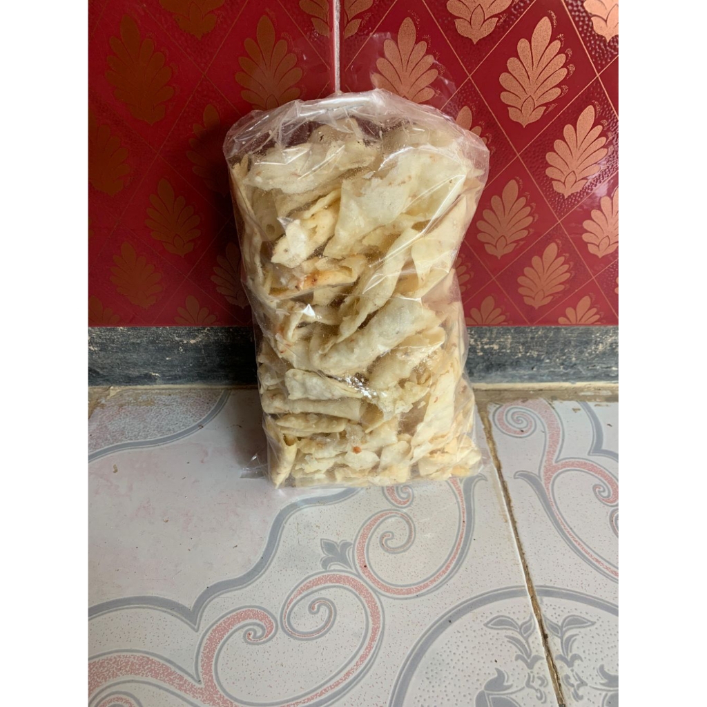 kerupuk pek empek atau kerupuk ikan khas madura free sambal khas madura