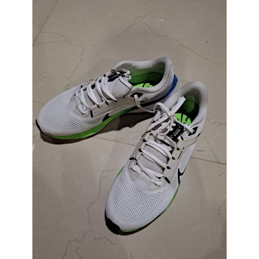 Nike Air Zoom Pegasus 40 Running Shoes Sepatu Lari PRELOVED