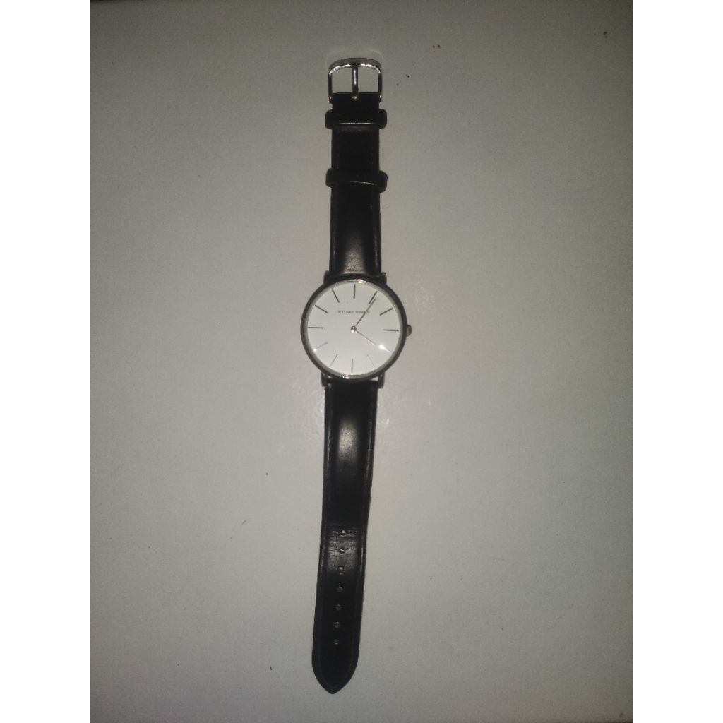 PRELOVED JAM TANGAN HANNAH MARTIN ORI (warna hitam)
