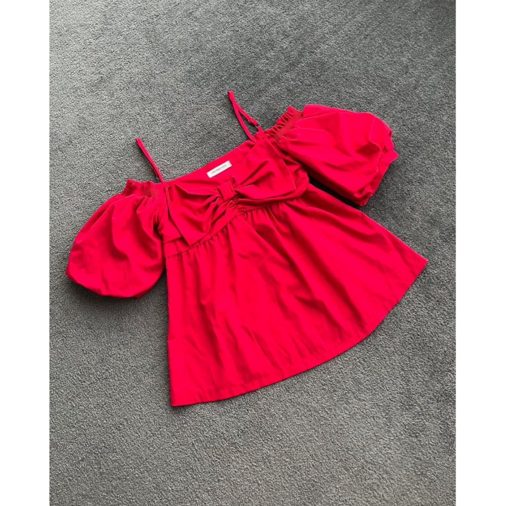 Atasan sabrina merah maroon puffy balon pita besar