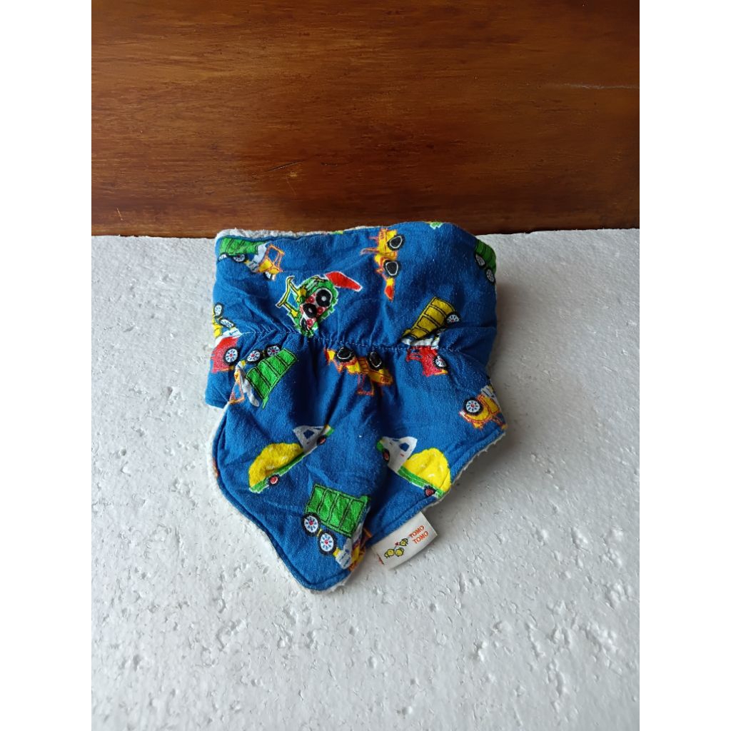 sleber celemek makan bayi slabber preloved bib celemek preloved mainan preloved softbook preloved sl