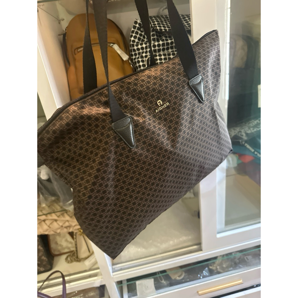 aigner tote dadino travel
