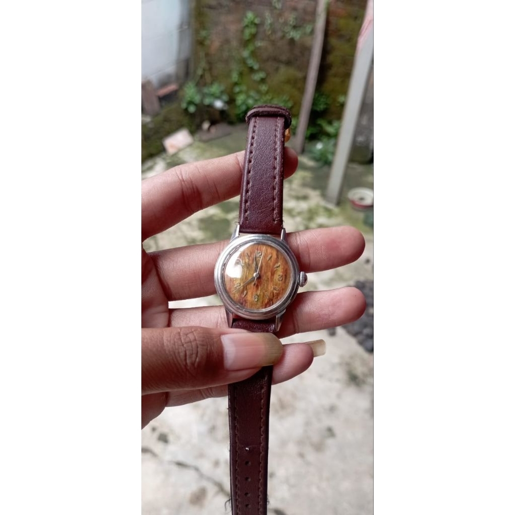 Jam tangan vintage Wyler