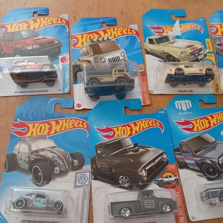 Hot Wheels Real Car Card