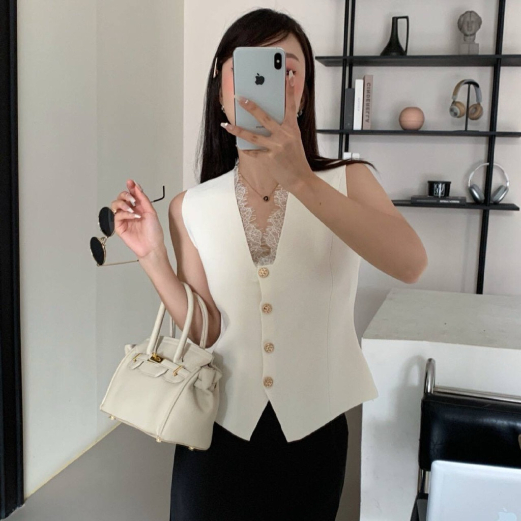 Jihyo Lace Vest Textured Knit / Vest Rajut Kombinasi Lace Wanita / BL21062