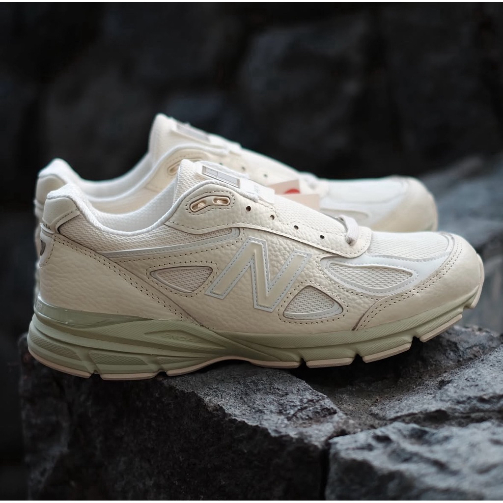 990 V4 Made In USA Macademia Nut [ U990BO4 ]