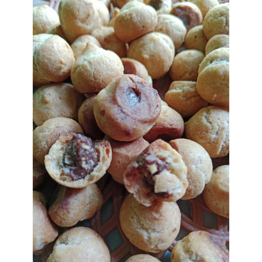 kue sus kering isi coklat