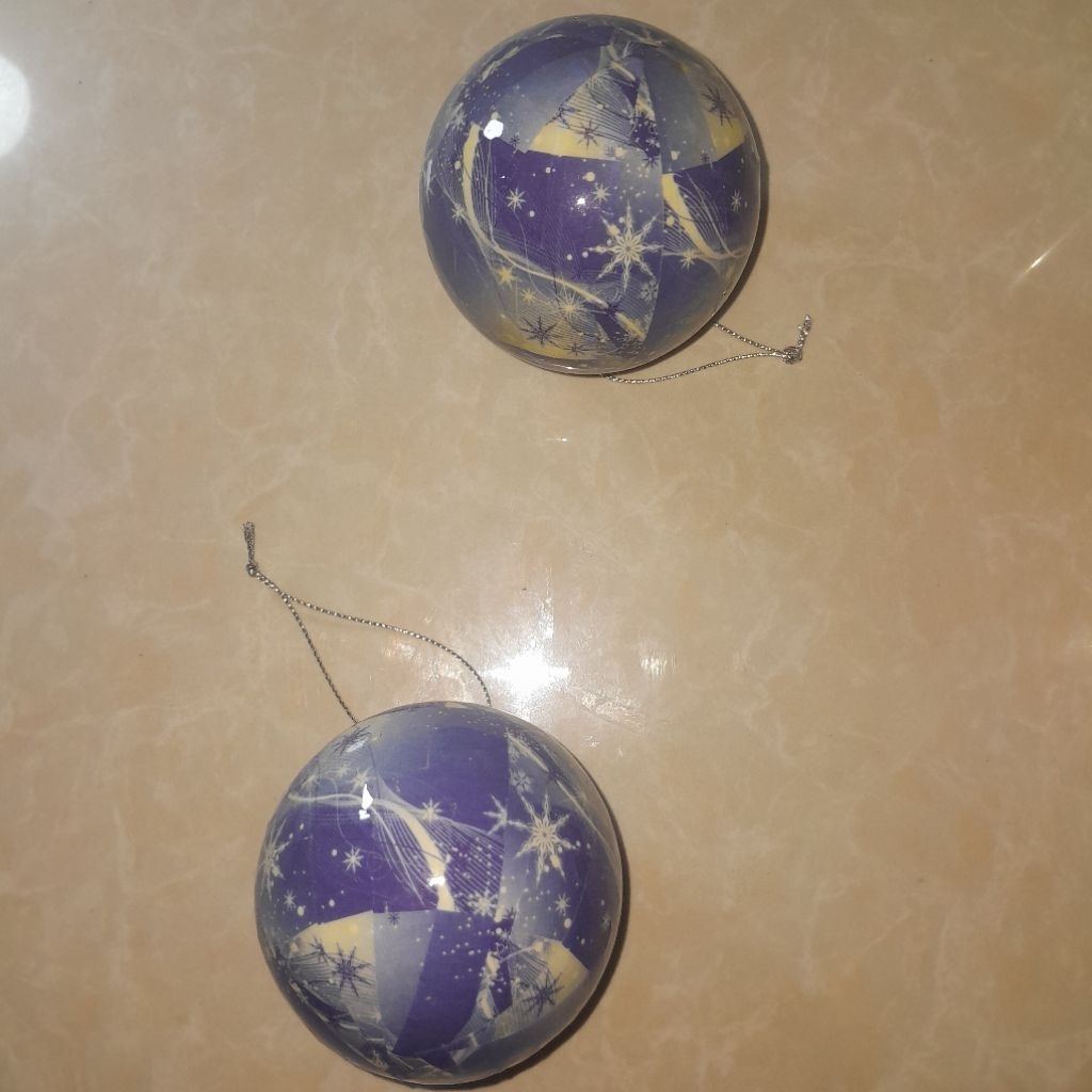 Hiasan Bola Natal Biru