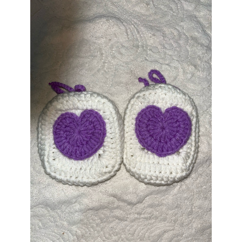preloved airpod max crochet case