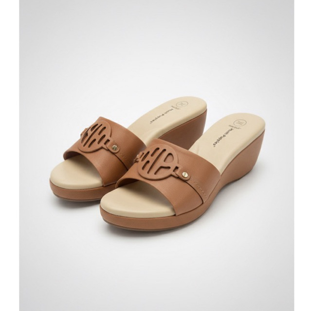 NEW Wedges Hush Puppies Cokelat Sandal Wedges Sandal Wanita Hush Puppies Ukuran 38 dan 39 Warna Coke