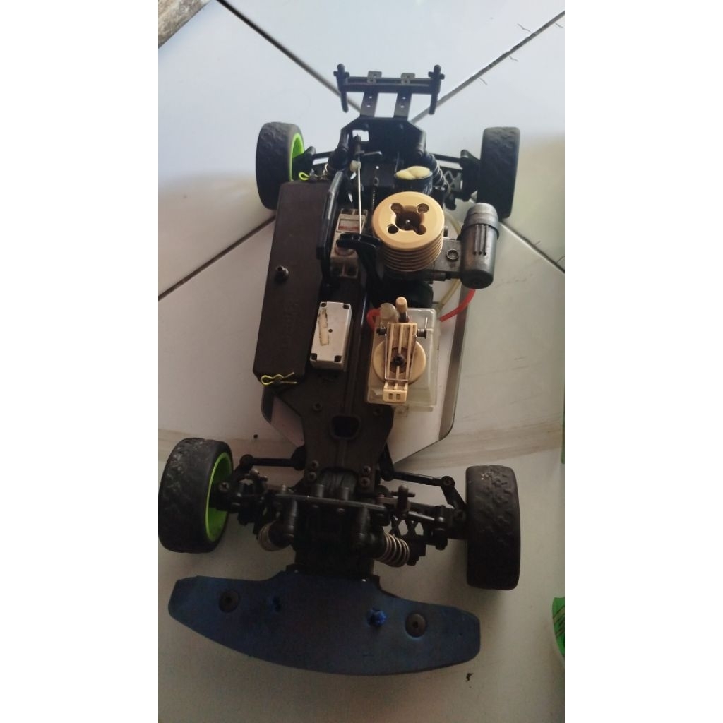 rc kyosho egine nitro 1/10 onroad
