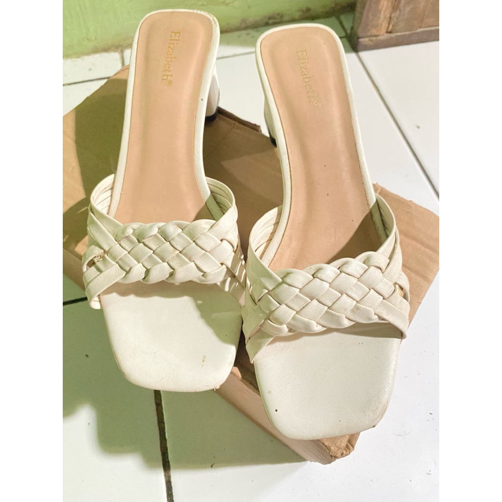 Elizabeth Sandal Heels ORI Variasi 608 118 Size 39 Warna Putih (Minus ada bagian yg ngelupas seperti