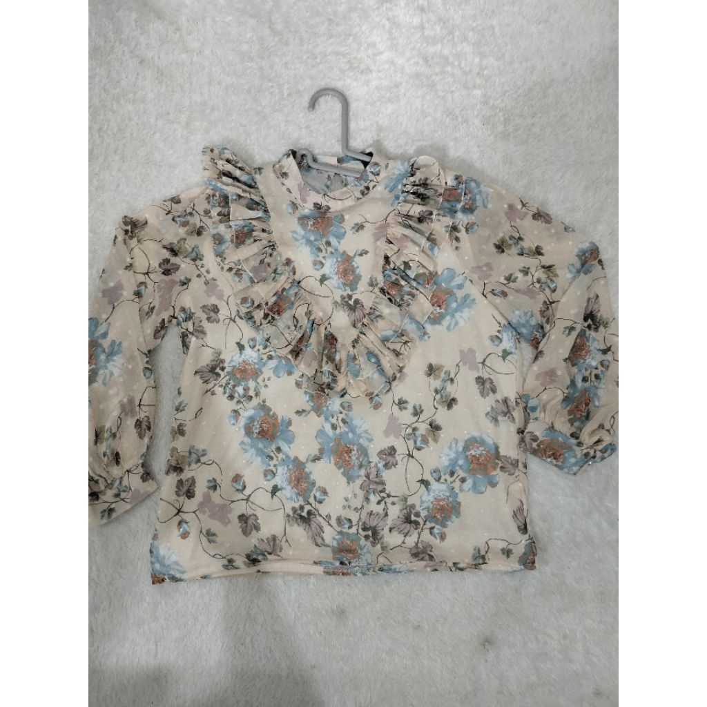 Preloved Atasan Bunga - Bunga