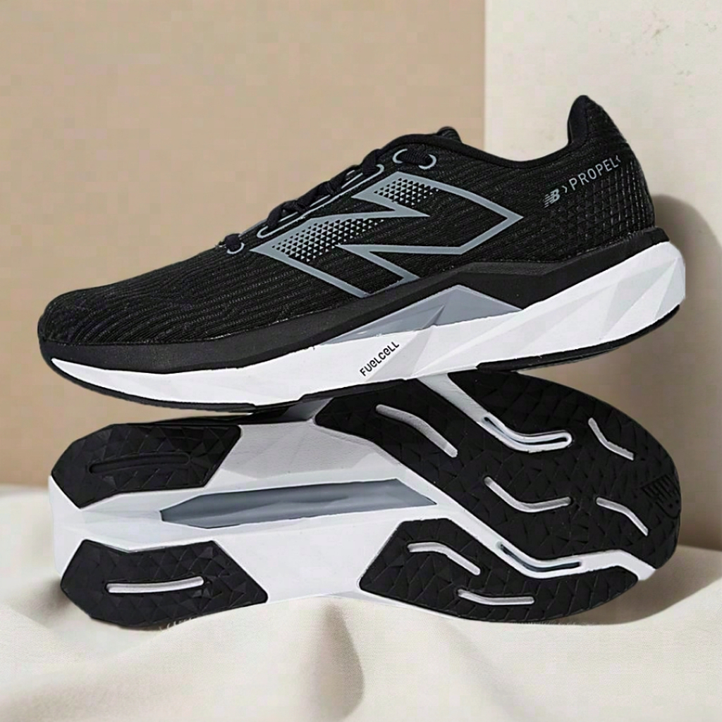 Sepatu Lari Pria NB FuelCell Propel V5 Black Steel White [MFCPRLB5] Original