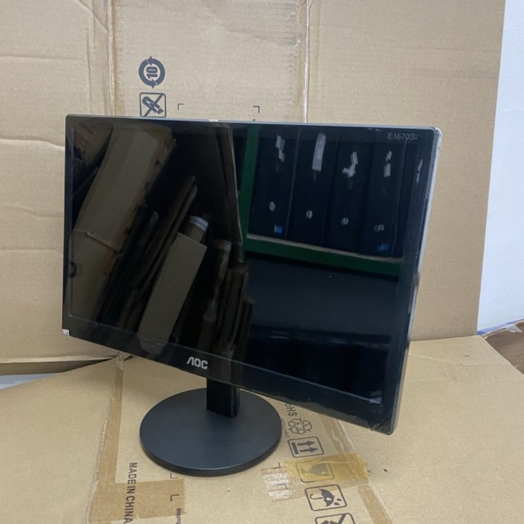 Lcd/Led Monitor 16 inch Merk Campur Normal Siap Pakai