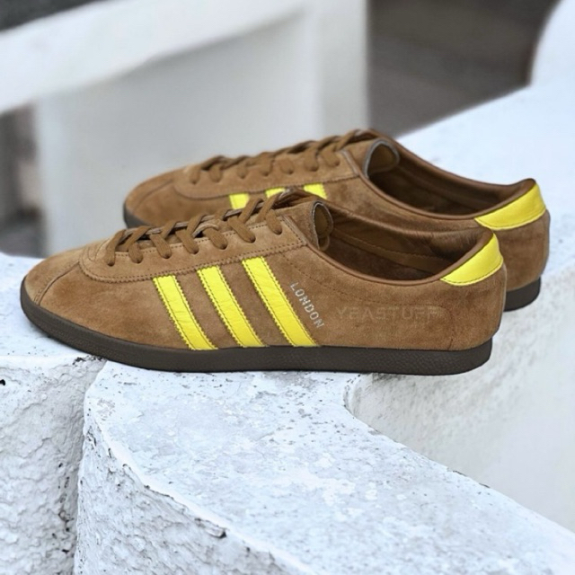 Adidas London - Preloved Monopoly Pack - 43 Original