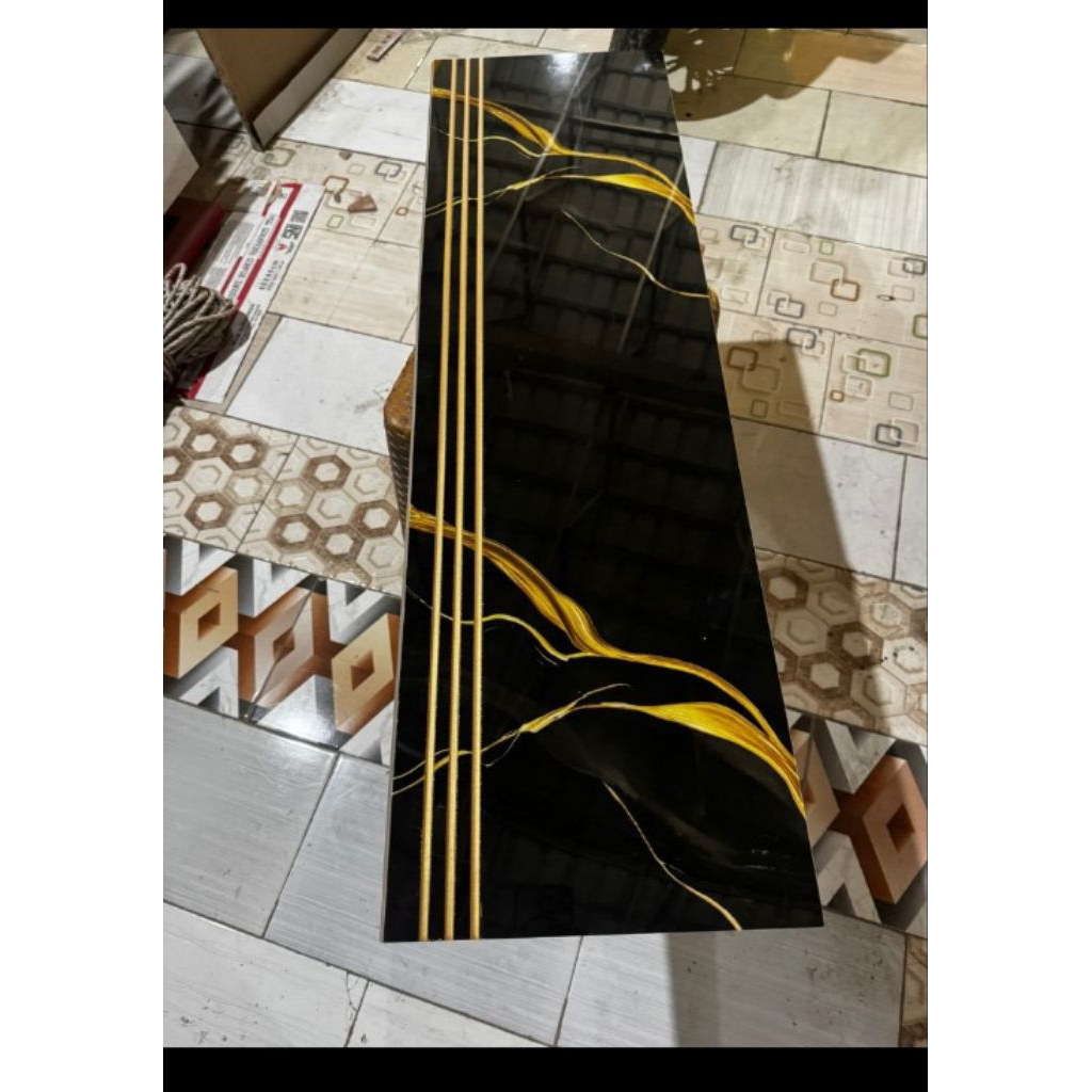 granit pijakan tangga step nosing motyf marmer hitam goold