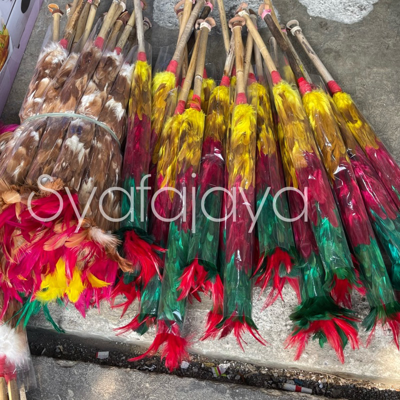 Kemoceng Bulu Ayam Warna-Warni / Kemonceng Bulu Ayam