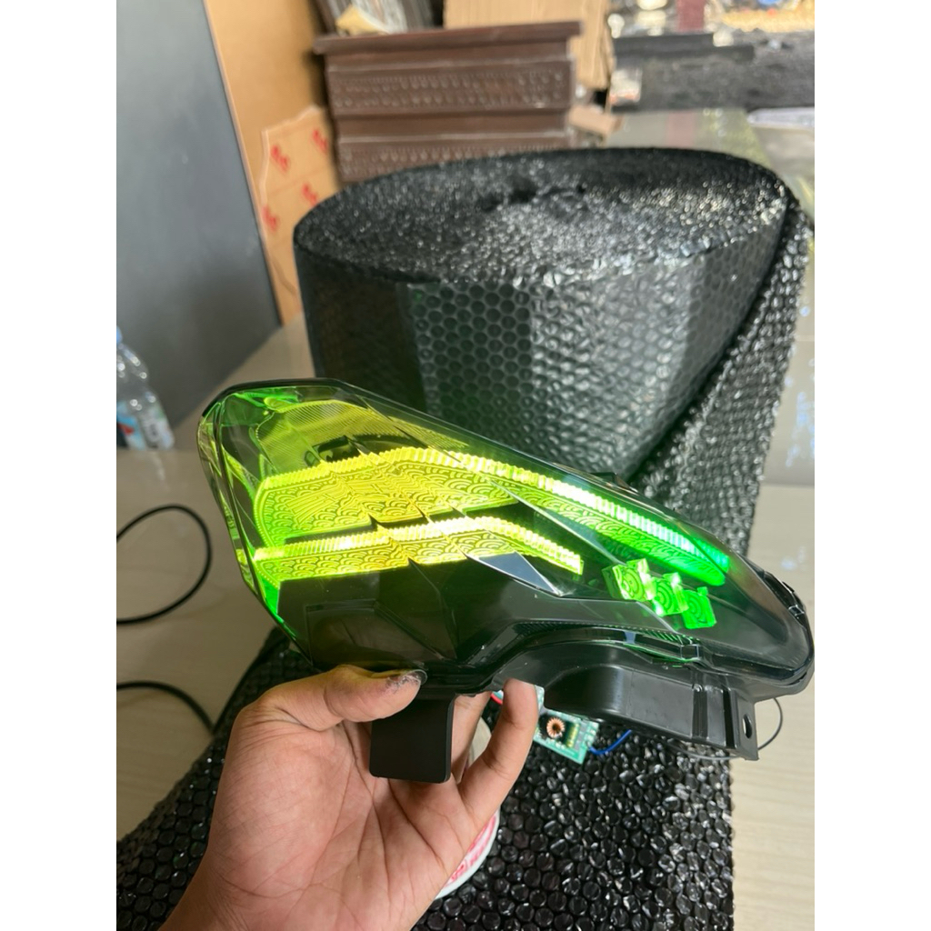 STOPLAMP SLIM FRAME BEAT DELUXE GEN 1 RGB ANDROID & IOS