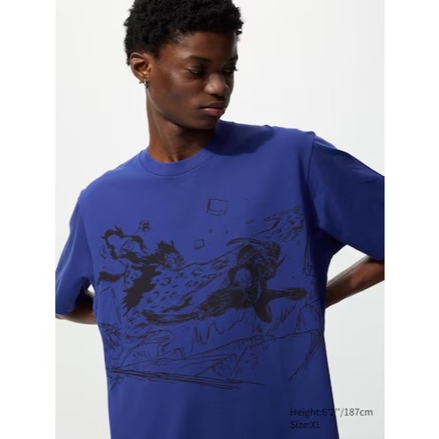 Kaos Uniqlo UT One Piece Lengan Pendek 480697 Original Kaos Unisex Kasual Lengan Pendek