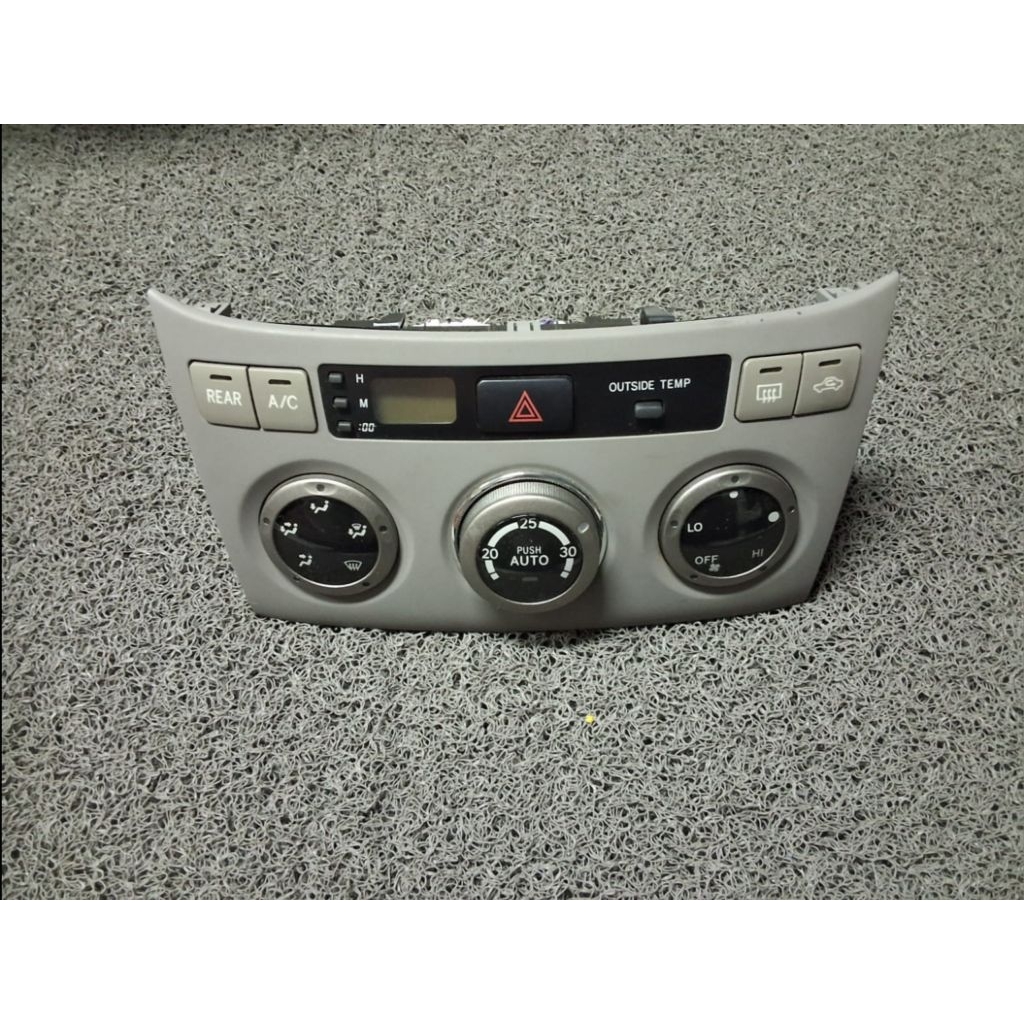panel ac Toyota Noah Voxy lama