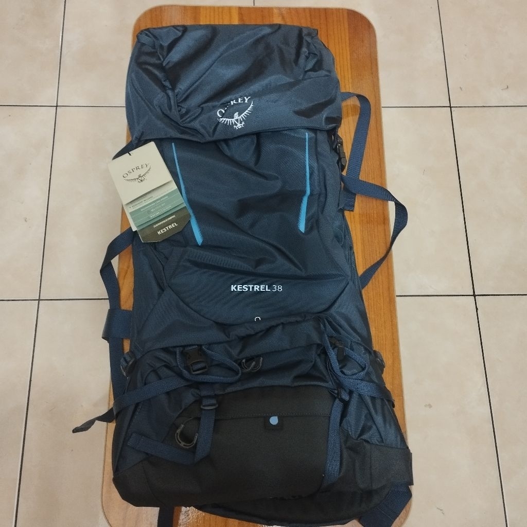 Tas Gunung Osprey Kestrel 38