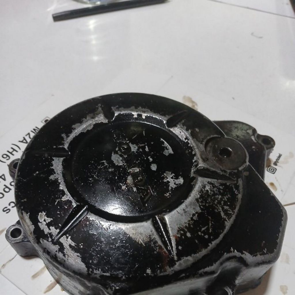 Bak magnet revo absolut copotan barang original batok magnet batok mesin kiri revo absolut copotan b