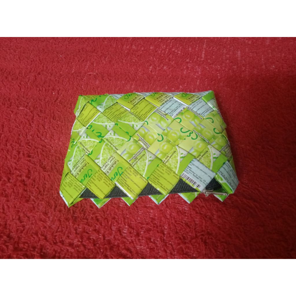 dompet koin,daur ulang,prakarya sekolah,  Dompet Handmade dari Bungkus Bekas | Eco Pouch Anyaman Uni