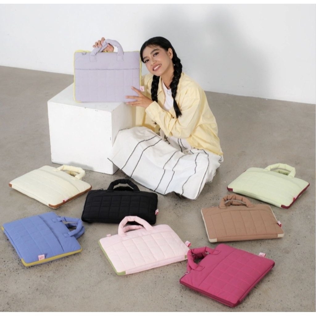 Gauri laptop sleeve tas laptop jinjing nylon crinkle waterproof by flicka