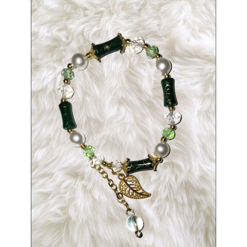 Gelang Manik Etnik Hijau Daun Emas Elegan