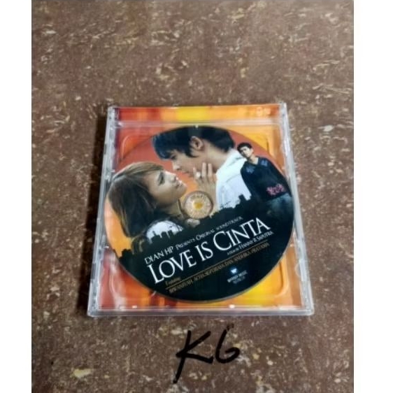 CD original soundtrack love is cinta - tanpa cover depan