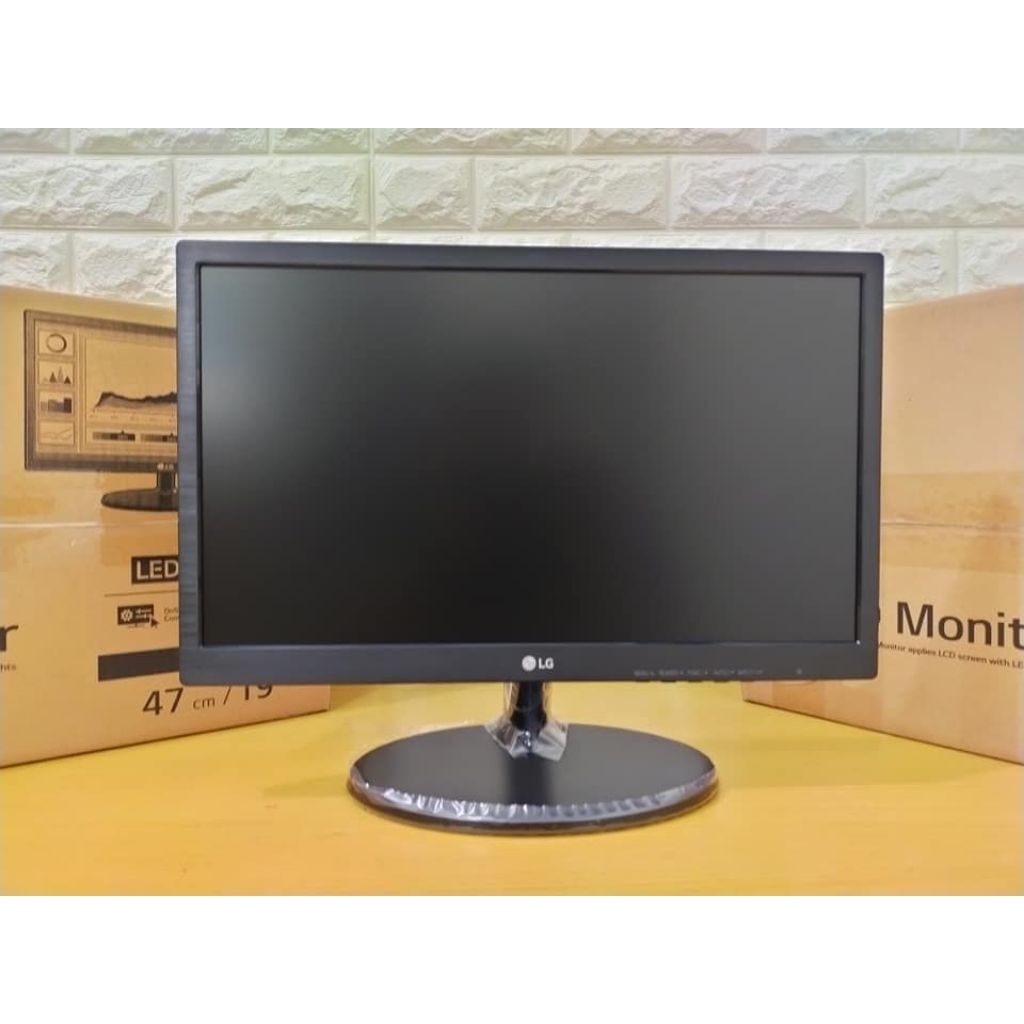 Lcd/Led Monitor 19 inch Merk LG Normal Siap pakai