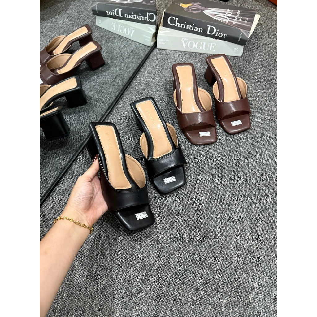 SANDAL WANITA SANDAL TEPLEK SANDAL PANSUS SANDAL HEELS SANDAL TALI SANDAL FLAT