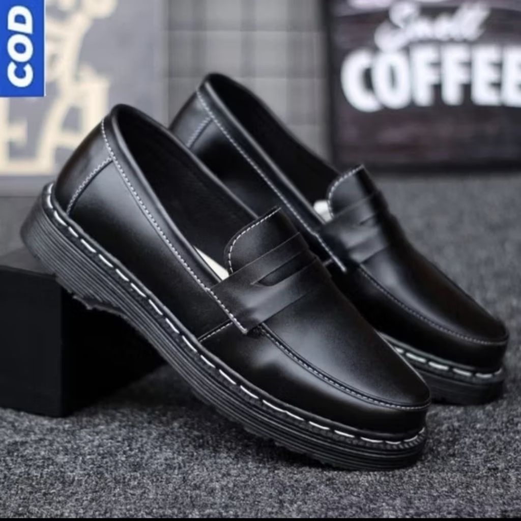 SEPATU DOCMART SLIP ON PRIA DAN WANITA