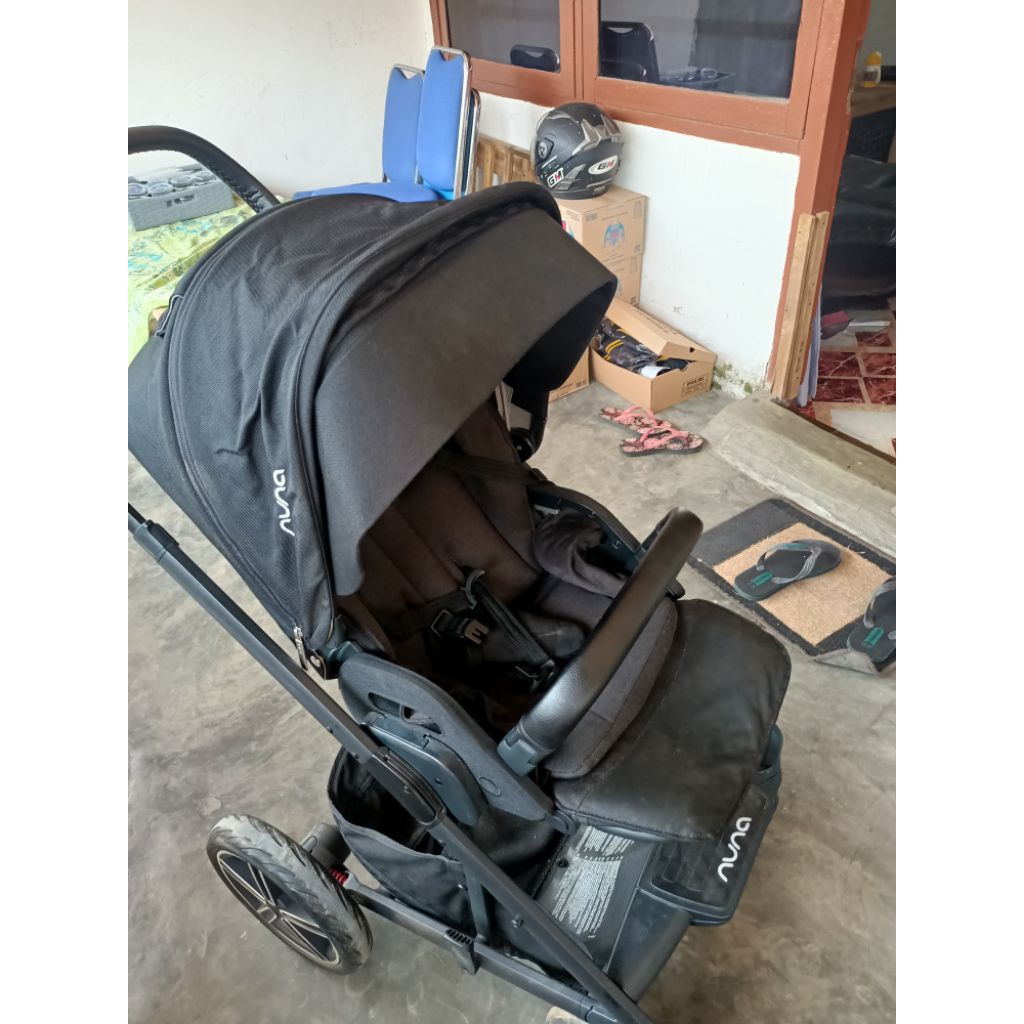 stroller Nuna Mixx 2 carviar