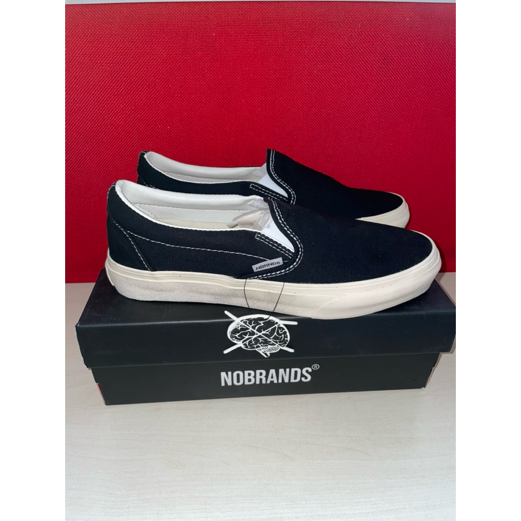 Sepatu Slip On Pria/Wanita NOBRANDS – Casual Canvas Hitam Putih