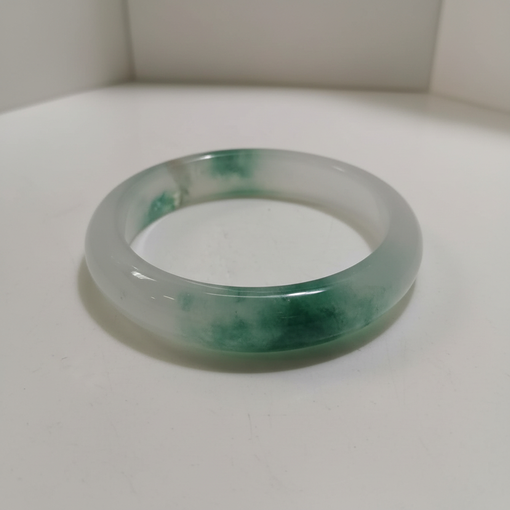 Gelang Bangle Giok Es Asli (Icy Jade) | Giok Piao Hua (Floating Flower) untuk Ketenangan & Kemurnian