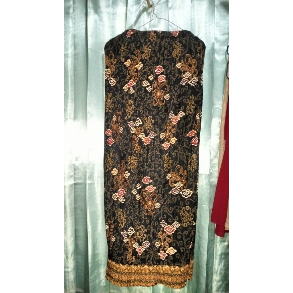 preloved rok plisket batik